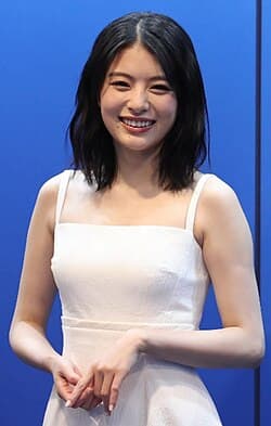 出口夏希